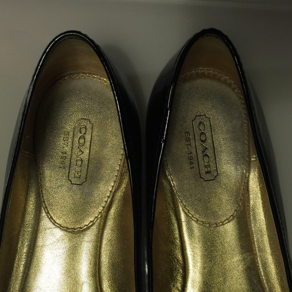 Coach - Picture 4 of 4